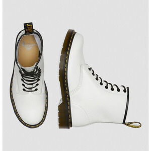 NWT! Dr. Martens 1460 Smooth Leather Lace Up Boots - Women Size 10